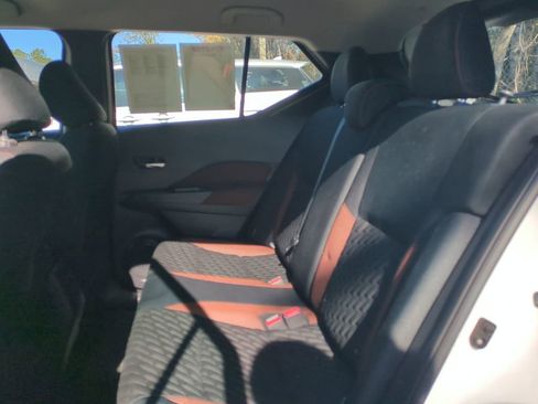 Used 2021 Nissan Kicks SR image 13