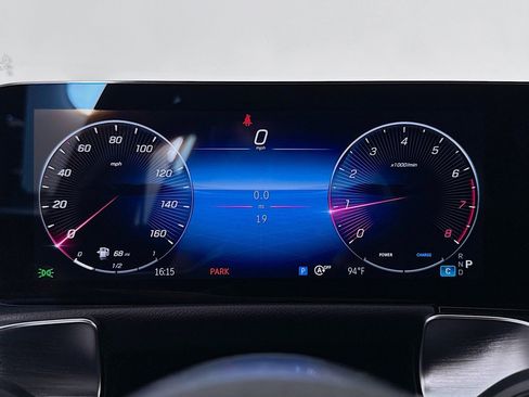 New 2025 Mercedes-Benz GLB 250 image 18