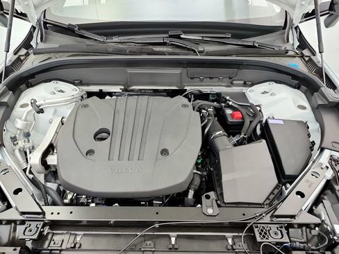 New 2026 Volvo XC60 B5 Plus w/ Protection Package Premier AWD/4WD image 33