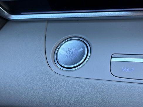 New 2026 Hyundai Elantra Limited FWD image 23