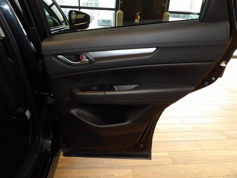 Used 2018 MAZDA CX-5 Touring w/ Preferred Equipment Package image 16