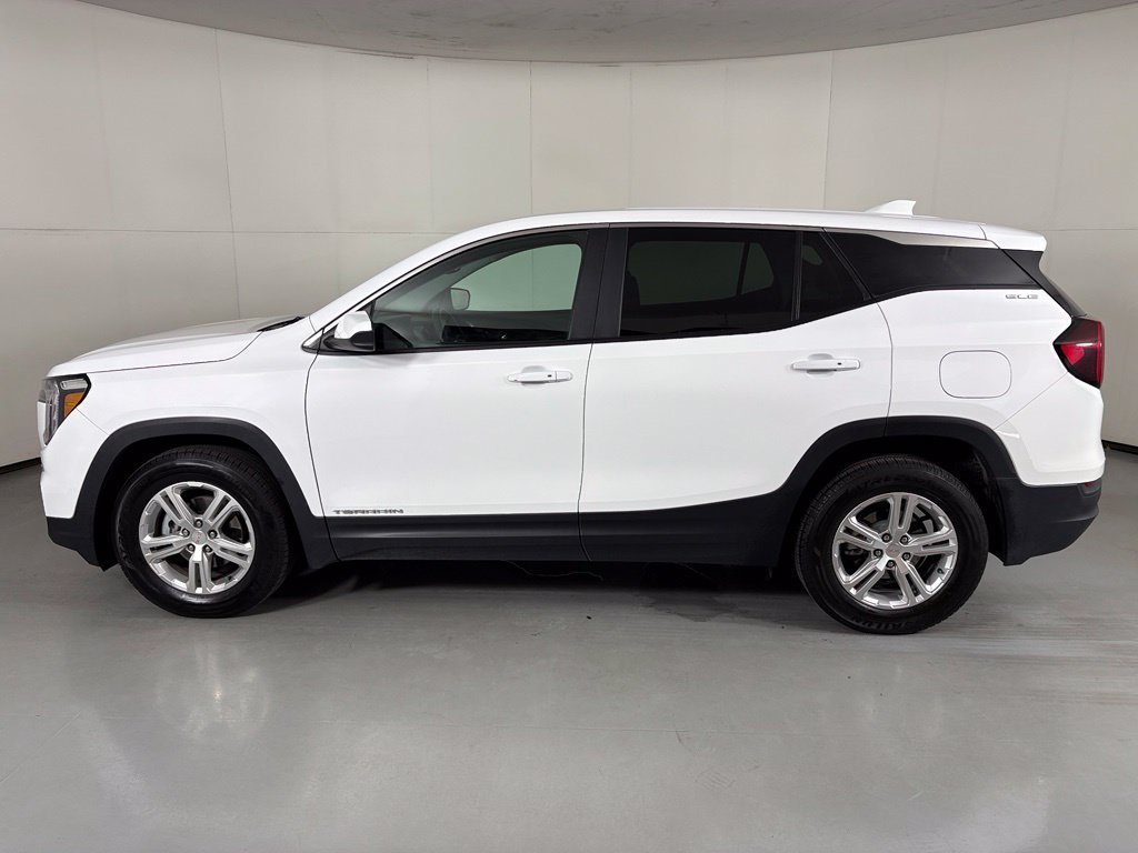Used 2024 GMC Terrain SLE FWD image 5