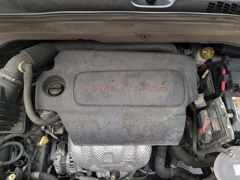 Used 2015 Jeep Renegade Limited image 30