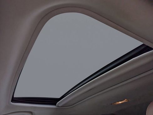 Used 2018 Subaru Outback 2.5i Touring image 18