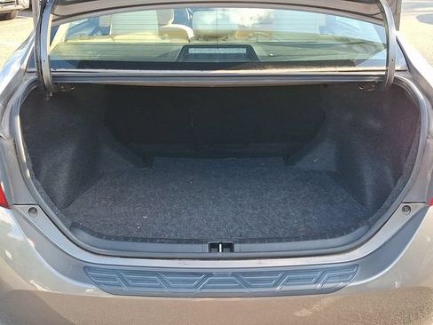 Used 2019 Toyota Corolla LE FWD image 28