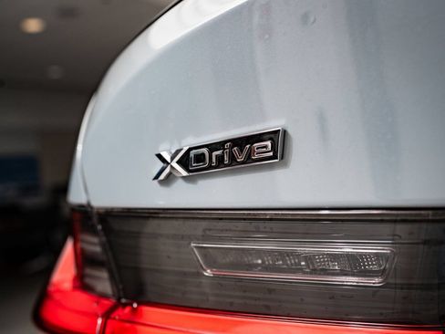 Used 2025 BMW 330i xDrive Sedan w/ M Sport Package AWD/4WD image 17