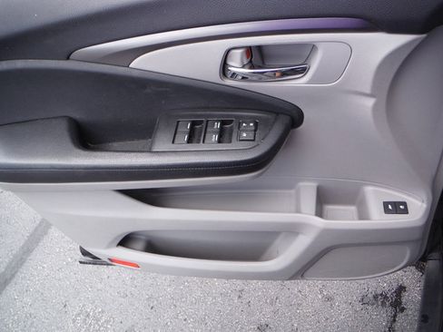Used 2018 Honda Pilot EX-L image 18