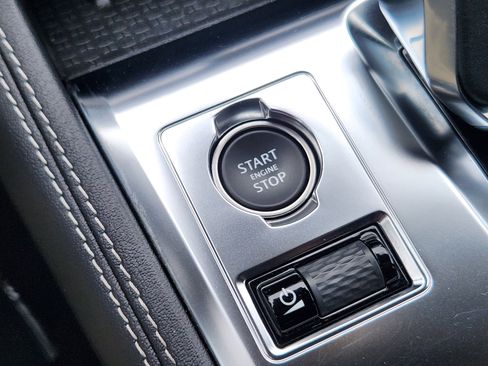 Certified 2025 Jaguar F-PACE R-Dynamic S AWD/4WD image 31