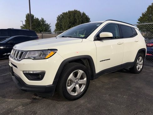 Used 2021 Jeep Compass Latitude AWD/4WD image 1