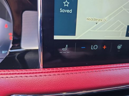 Used 2023 Lincoln Corsair Reserve w/ Equipment Group 202A image 18