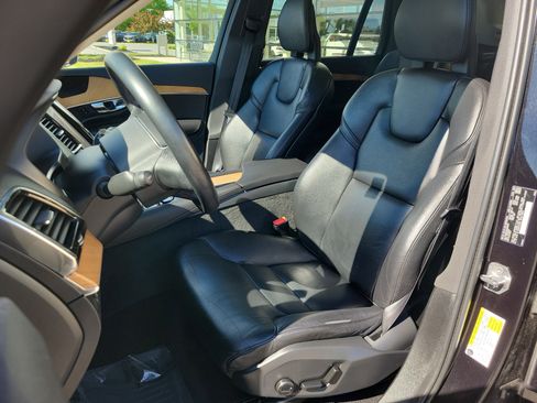 Used 2022 Volvo XC90 T8 Inscription Expression AWD/4WD image 4