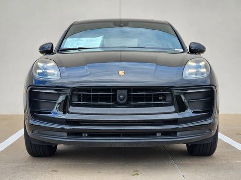Used 2025 Porsche Macan AWD/4WD image 2