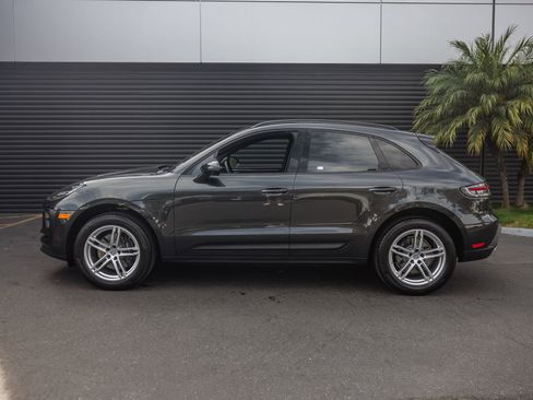 Certified 2026 Porsche Macan AWD/4WD image 2