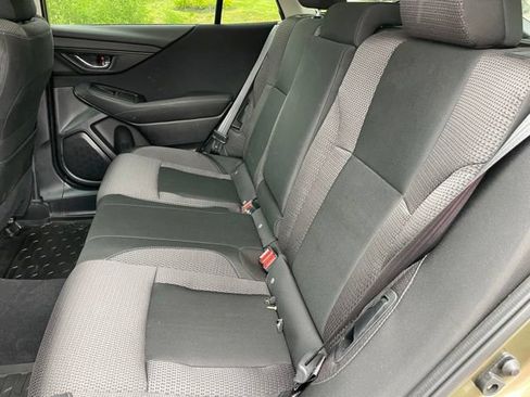 Used 2025 Subaru Outback Premium AWD/4WD image 7