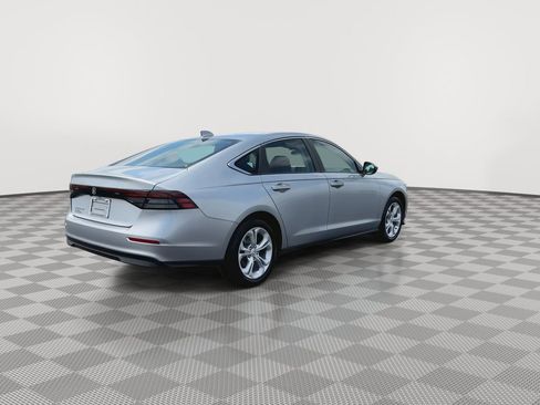 Used 2025 Honda Accord LX image 8