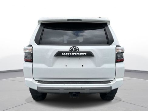 Certified 2024 Toyota 4Runner TRD Off-Road Premium image 7