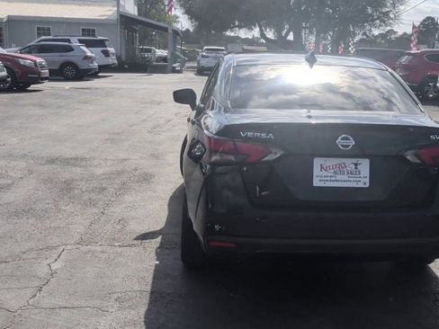 Used 2021 Nissan Versa SV image 7
