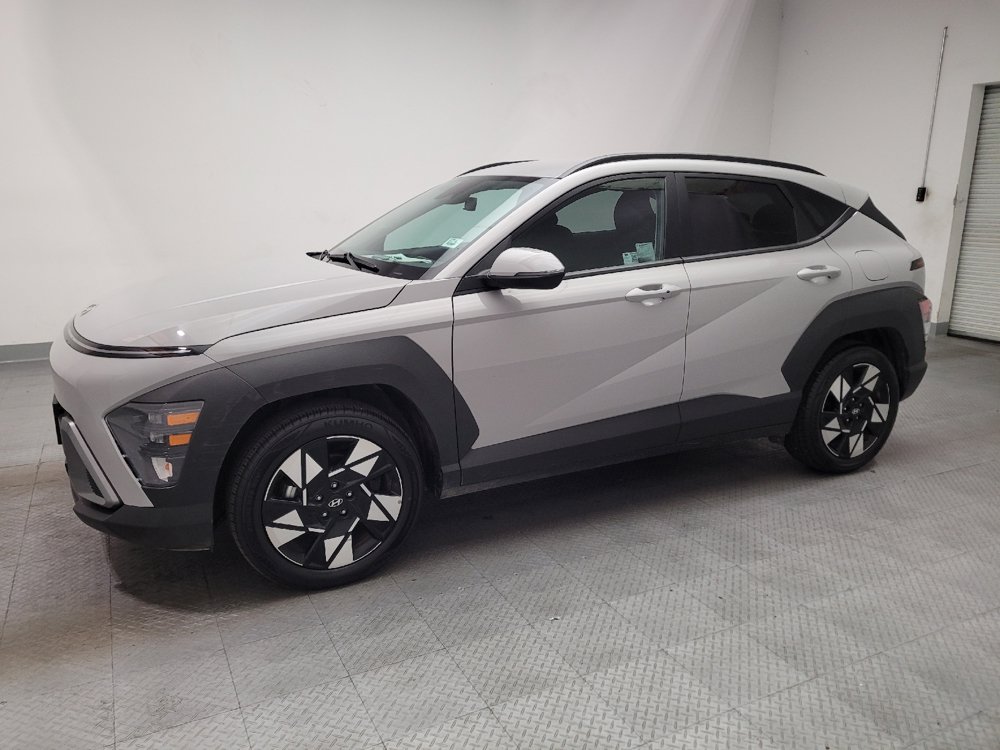 Used 2025 Hyundai Kona SEL FWD image 2