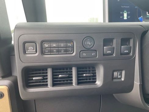 New 2025 Chevrolet Brightdrop 400 w/ Battery Pack, Max Range image 9