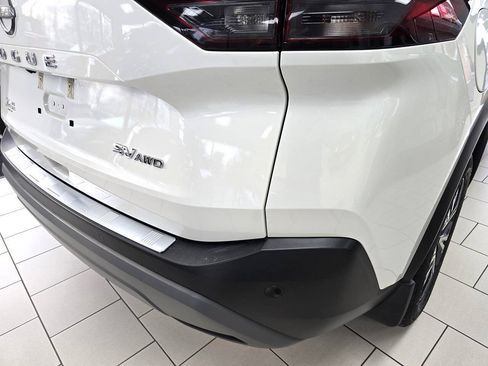 Used 2023 Nissan Rogue SV w/ SV Premium B Package AWD/4WD image 11