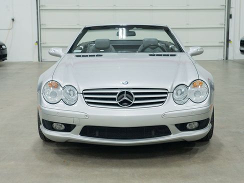 Used 2004 Mercedes-Benz SL 55 AMG image 2