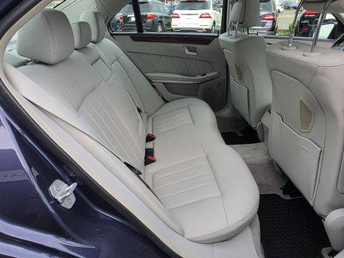 Used 2014 Mercedes-Benz E 350 4MATIC Sedan image 55