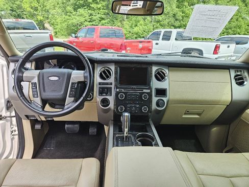 Used 2017 Ford Expedition Limited w/ Equipment Group 301A RWD image 15