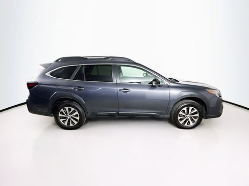 Used 2024 Subaru Outback Premium image 2
