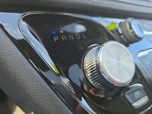 New 2026 Chrysler Pacifica Select image 27