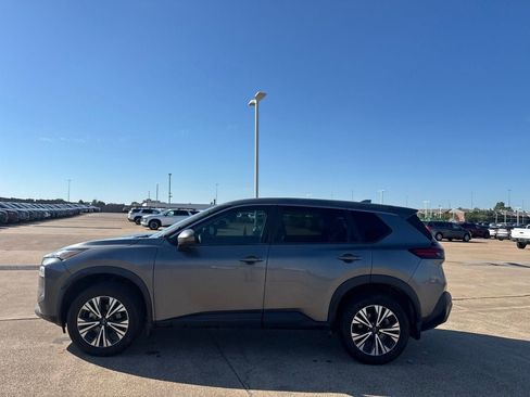 Certified 2023 Nissan Rogue SV FWD image 13