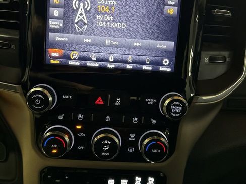 Used 2019 RAM 3500 Laramie image 21