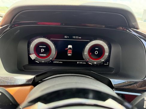 Used 2023 Nissan Pathfinder Platinum w/ Black Appearance Package FWD image 20