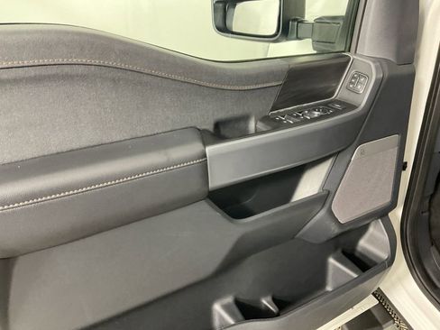 Used 2025 Ford F150 Lariat w/ Equipment Group 501A Mid AWD/4WD image 17