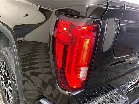 Used 2023 GMC Sierra 1500 AT4 w/ AT4 Premium Package AWD/4WD image 28