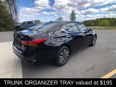 Used 2023 Nissan Altima 2.5 SV w/ SV Premium Package AWD/4WD image 6