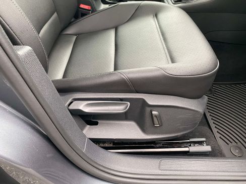 Used 2019 Volkswagen Golf SE w/ Driver Assistance Package FWD image 29