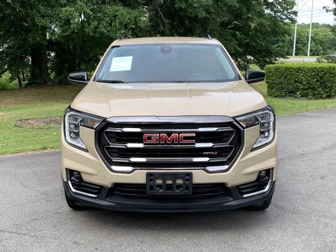 Used 2022 GMC Terrain AT4 AWD/4WD image 2