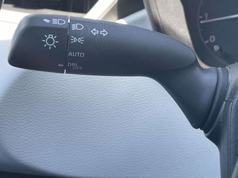 Used 2025 Toyota Corolla SE FWD image 29