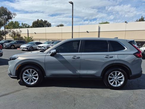 Used 2023 Honda CR-V EX image 8