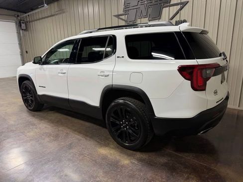 Used 2023 GMC Acadia SLE w/ Driver Convenience Package image 5