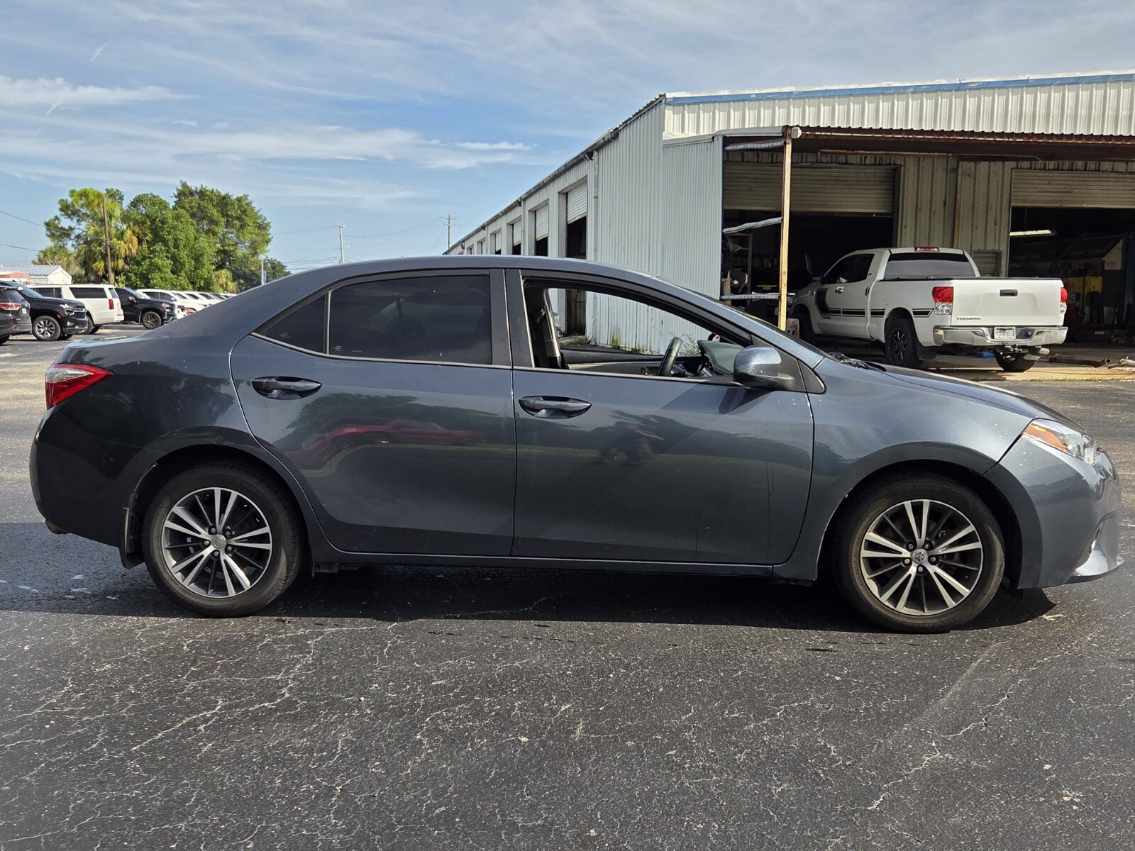 Used 2016 Toyota Corolla LE FWD image 6