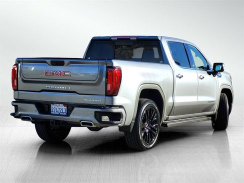 Used 2022 GMC Sierra 1500 Denali w/ Denali Premium Package image 4