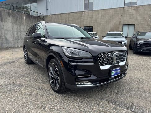Used 2021 Lincoln Aviator Reserve w/ Equipment Group 201A AWD/4WD image 9