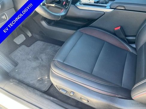 Used 2024 Chevrolet Equinox EV RS FWD image 11