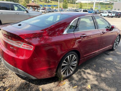 Used 2017 Lincoln MKZ Reserve w/ Climate Package AWD/4WD image 4