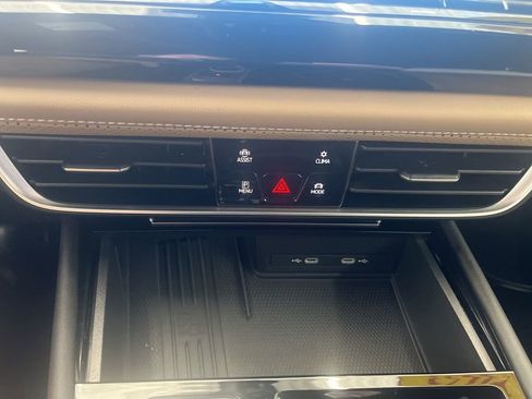 New 2025 Volkswagen Atlas Cross Sport SE image 25