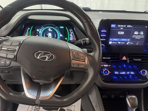 Used 2021 Hyundai Ioniq SE FWD image 17
