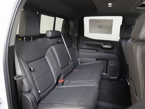 New 2026 Chevrolet Silverado 1500 LTZ w/ LTZ Premium Package image 8