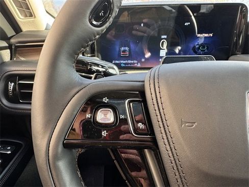 New 2026 Lincoln Aviator Reserve w/ Jet Appearance Package image 24