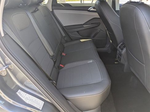 Used 2024 Volkswagen Taos SE image 29